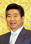 https://upload.wikimedia.org/wikipedia/commons/thumb/7/7e/Roh_Moo-hyun_3.jpg/100px-Roh_Moo-hyun_3.jpg